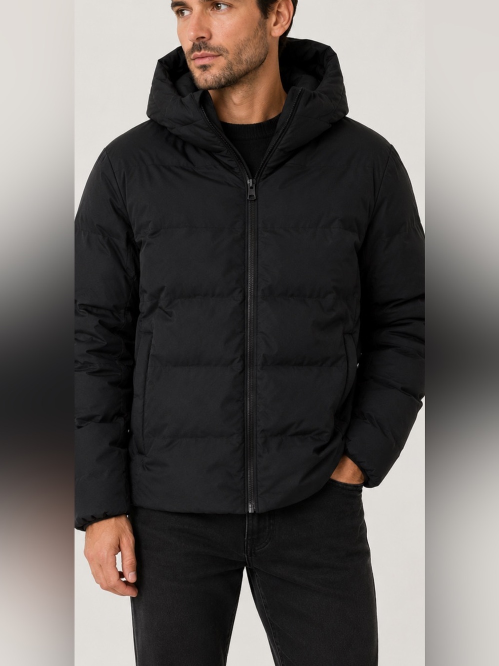 Uniqlo Men’s L Black Down Puffer Jacket Hooded 90% Down Windproof